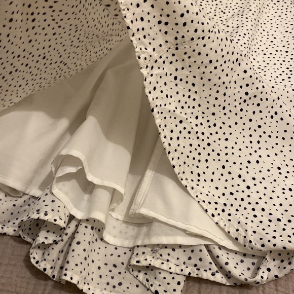Gap white polka dot summer dress. Size 8. 100% rayon. Very good condition - Picture 11 of 12